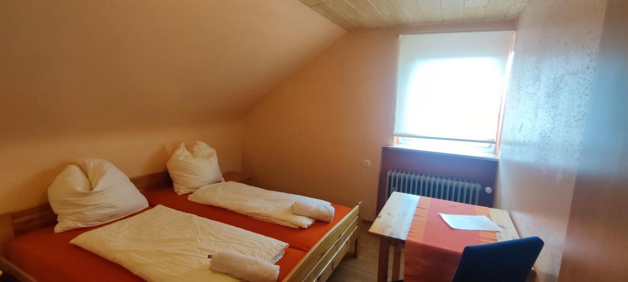 Alb Rooms, Zimmer Auf Der Schwaebischen Alb Oberlenningen エクステリア 写真