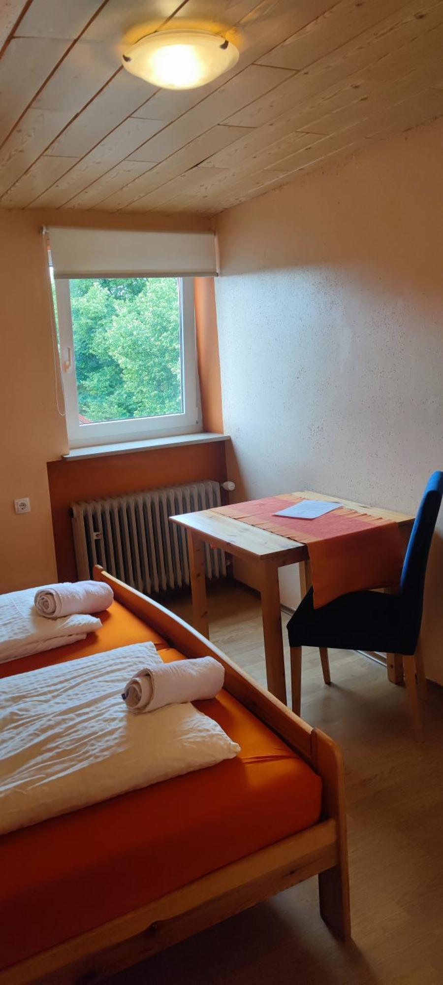 Alb Rooms, Zimmer Auf Der Schwaebischen Alb Oberlenningen エクステリア 写真